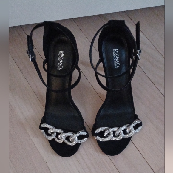 Kors by Michael Kors Scarlett Chain Link Black Suede Heels, 7.5 NWOT - Picture 3 of 4